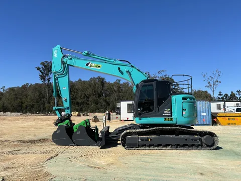 Kobelco SK235SR excavator available through LED Plant and Civil plant hire